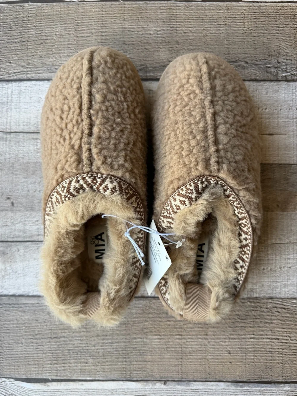 MIA Girls Brown Sherpa Slippers Size 4M NWT Cozy Faux Fur House Shoes